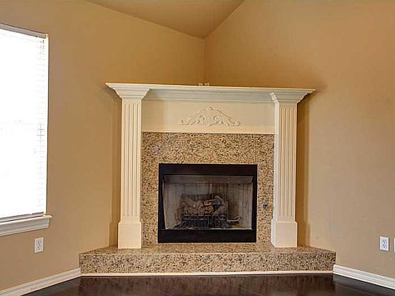 3rd image of 4010 W Spring House Dr