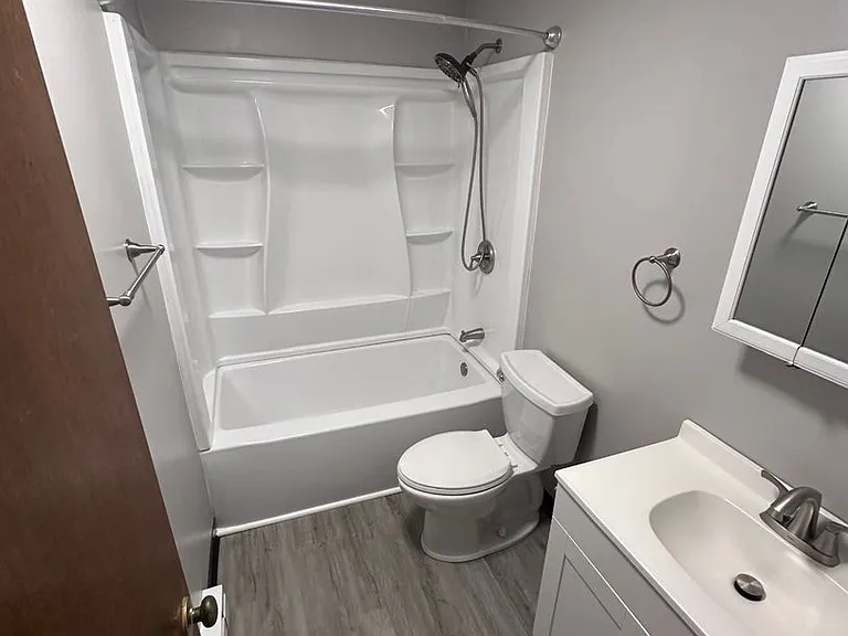 7468 Coachlight Ln — Photo 18