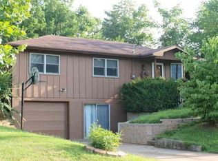 113 W Sycamore St, Monett, MO 65708