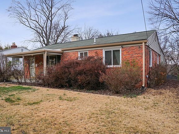 3rd image of 3310 Gumwood Dr