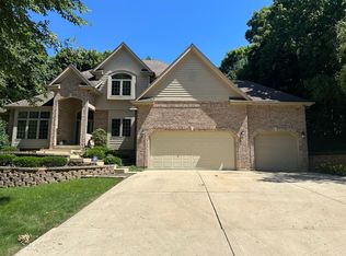 420 Delaware Cir, Bolingbrook, IL 60440
