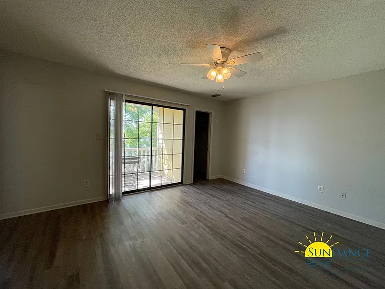221 Shalimar Dr — Photo 15