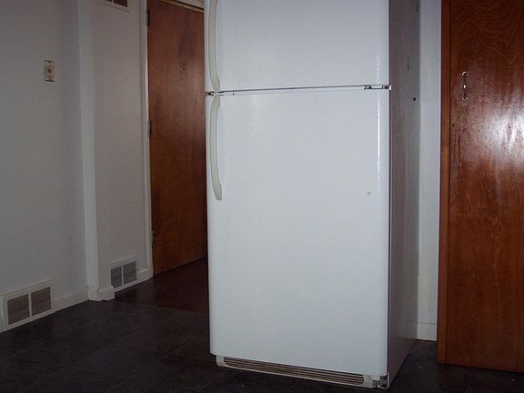2nd image of 51 Willow Dr APT 2