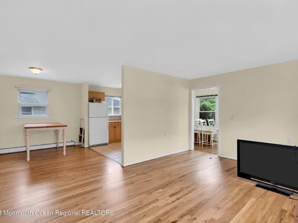 36 Mount Dashan Lane, Toms River, NJ 08753