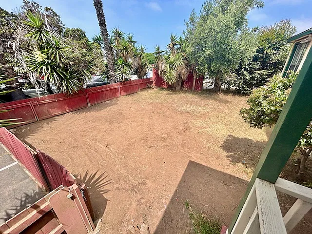 4 bed, 2200 sqft, $3,200 — Photo 2