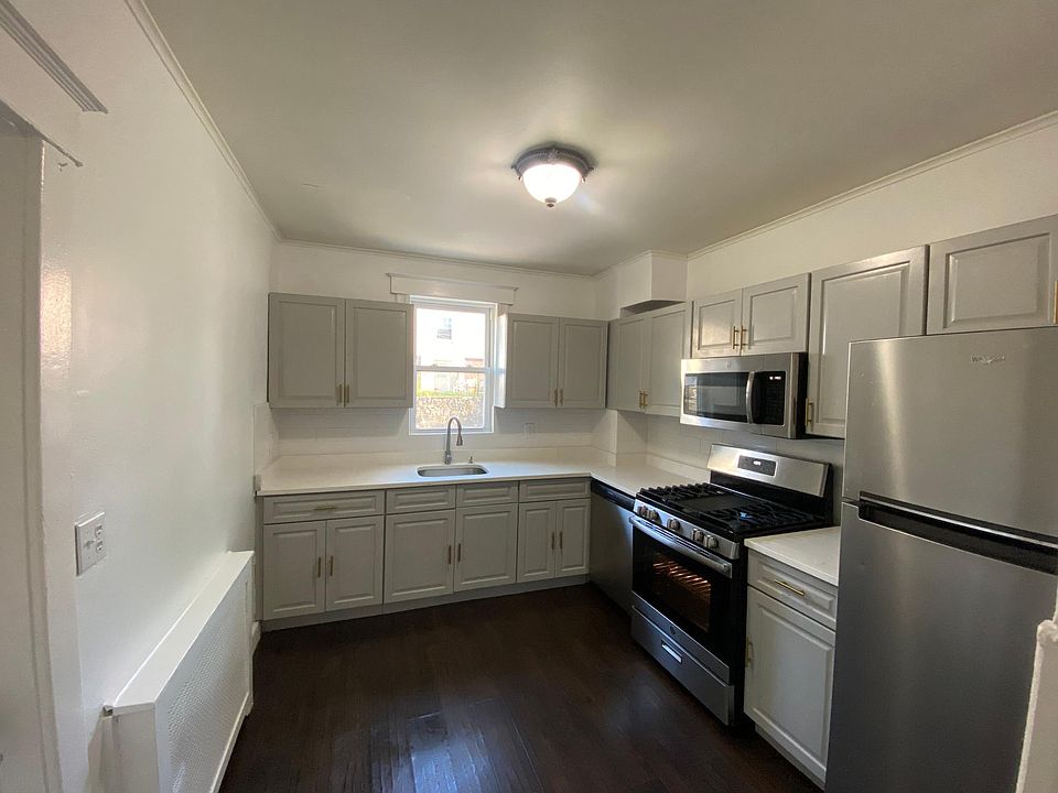 1st image of 443 Locust St Floor 2