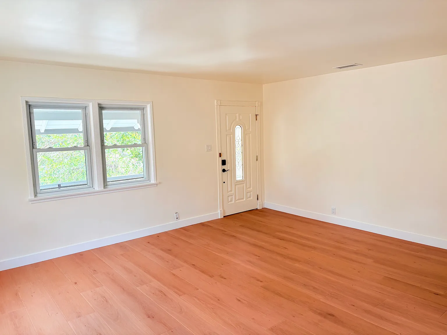 3 bed, 1632 sqft, $5,500 — Photo 3