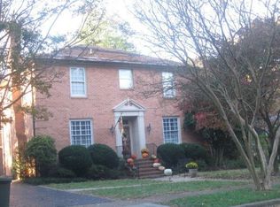 573 Glovenia St, Eden, NC 27288