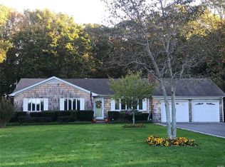 1688 Edwards Ave, Calverton, NY 11933
