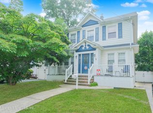 108 Crystal Ave, Staten Island, NY 10302