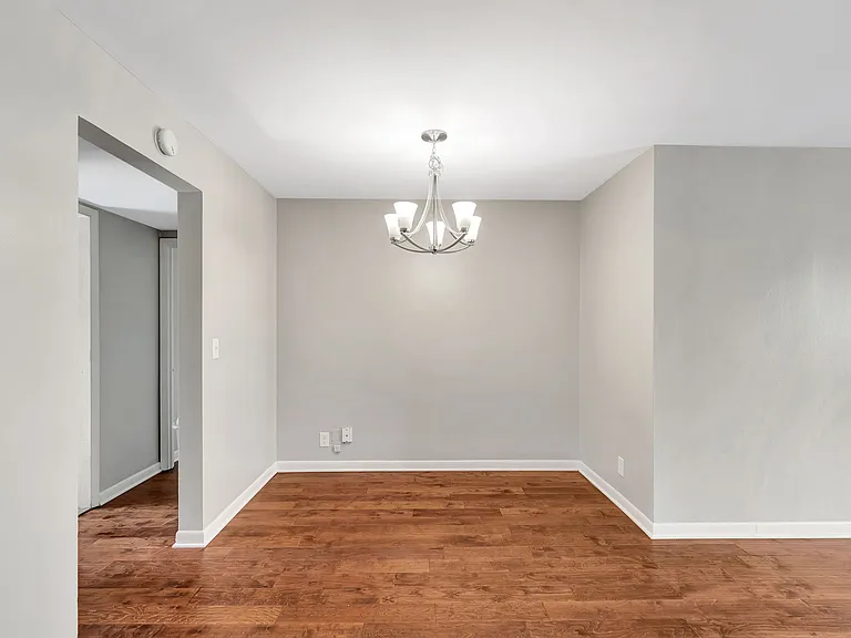 2270 Madison Rd #3C — Photo 8