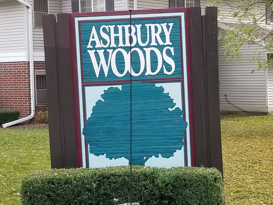 1st image of N110W16973 Ashbury Woods Cir #7