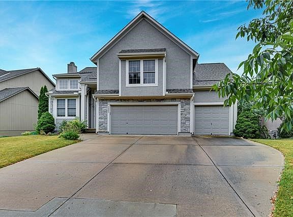 2nd image of 7523 W 144th Pl