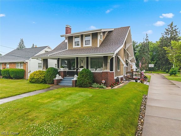 4th image of 3607 11th St SW