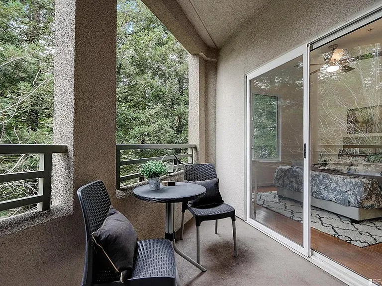 220 Caldecott Ln #104 — Photo 8