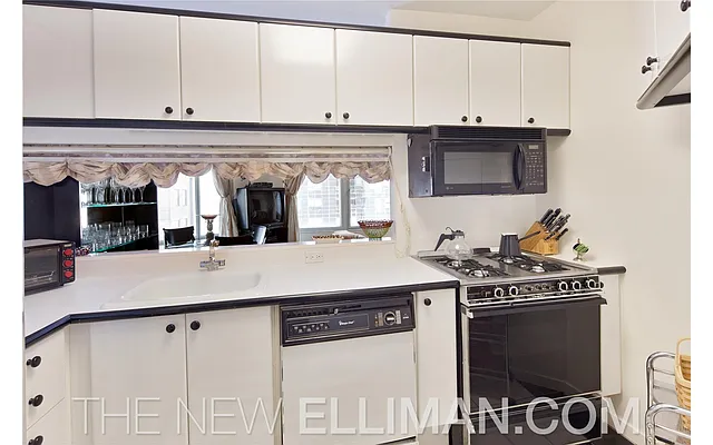 Sold by Douglas Elliman | media 6