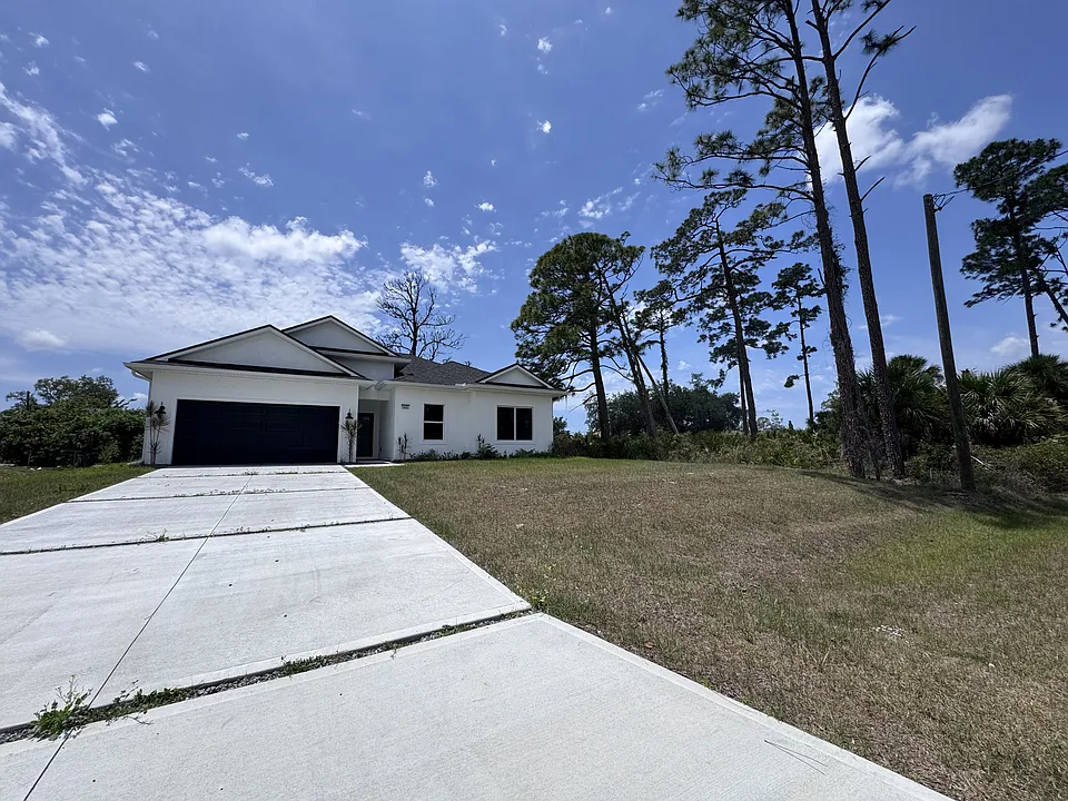1605 Nora Ln