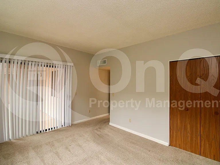 1949 N Swan Rd #31 — Photo 11