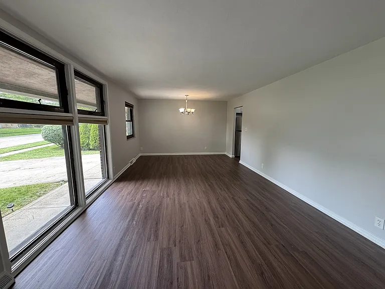 716 Cranford Dr — Photo 23