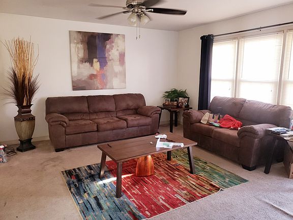3rd image of 2580 Guildford Dr