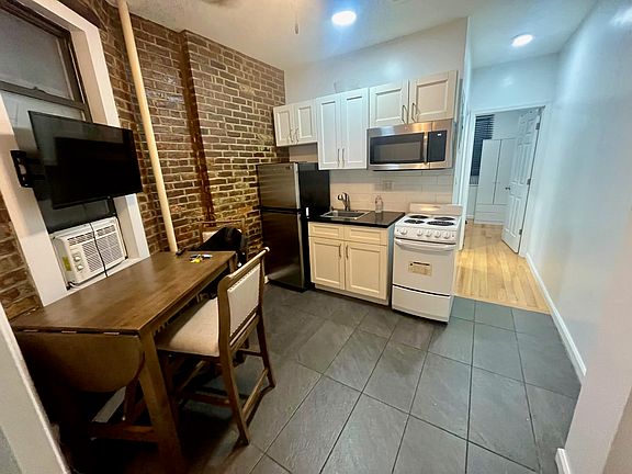 5th image of 170 Delancey St #1GL