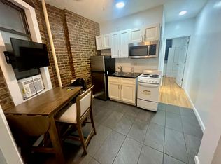 170 Delancey St #1L, New York, NY 10002