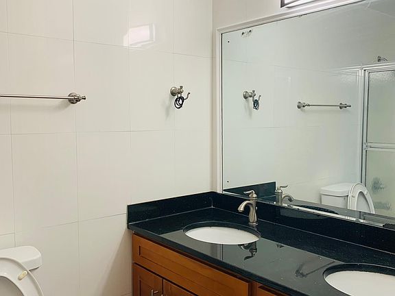 5th image of 225-14 59th Ave Floor 2