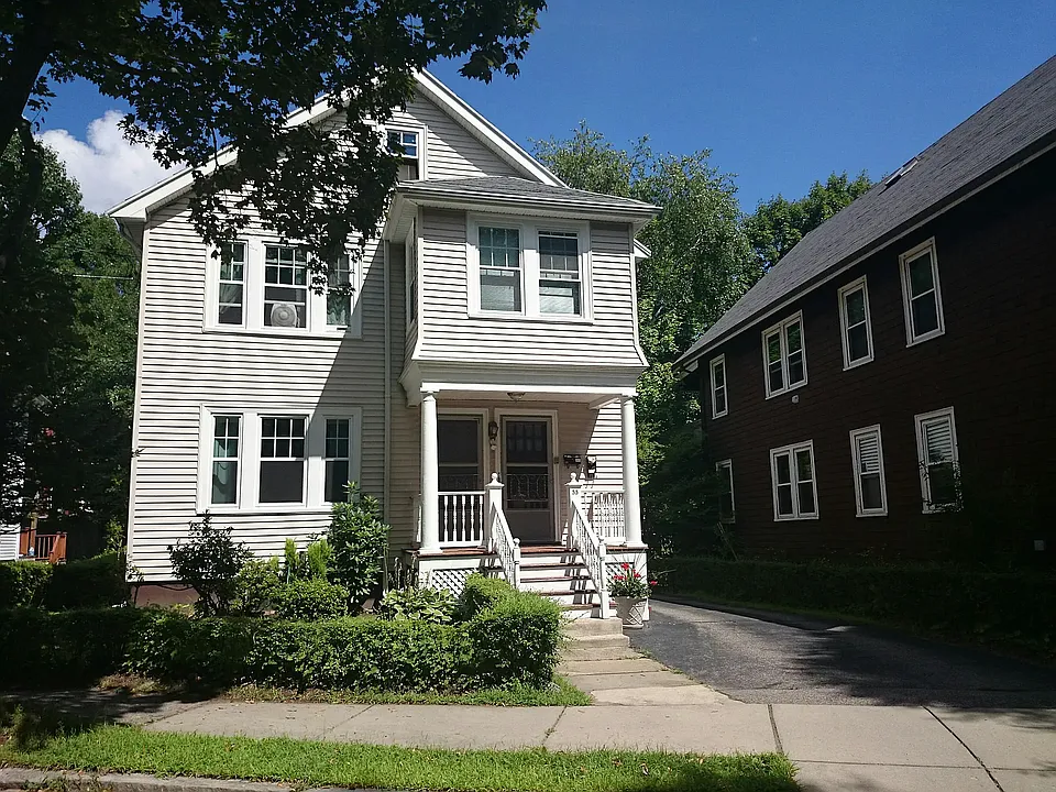 33 Brington Rd #1
