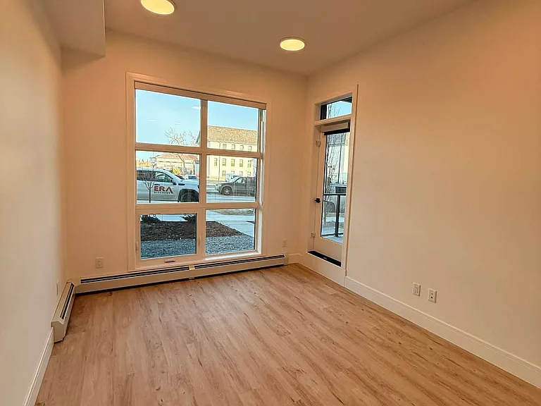 330 Dieppe Dr SW #104 — Photo 9