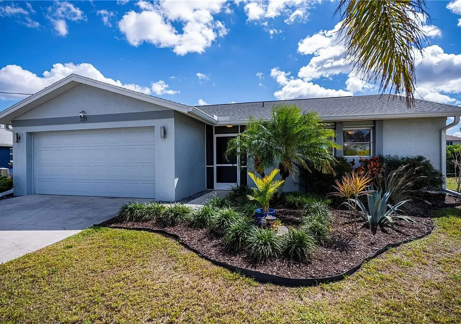 Furnished Short Term Rental - 3 Bed / 2 Bath - Single Family Pool Home - $5,000/Month ** Heated S... — Photo 3