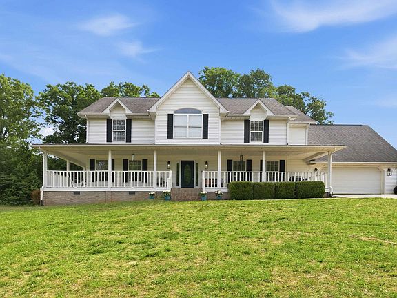 2nd image of 250 Shadow Oak Dr