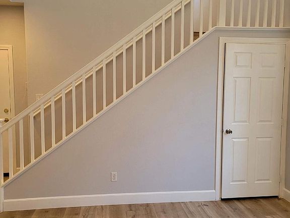 3rd image of 16348 Creekside Pl