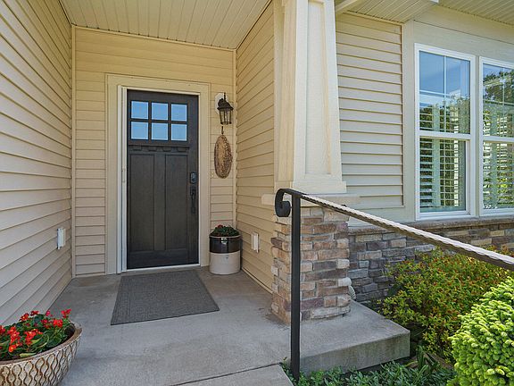 3rd image of 14073 Landon Ln