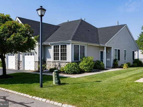 85 Burholme Dr, Hamilton, NJ 08691