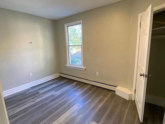 4th image of 33 S Munn Ave #1L