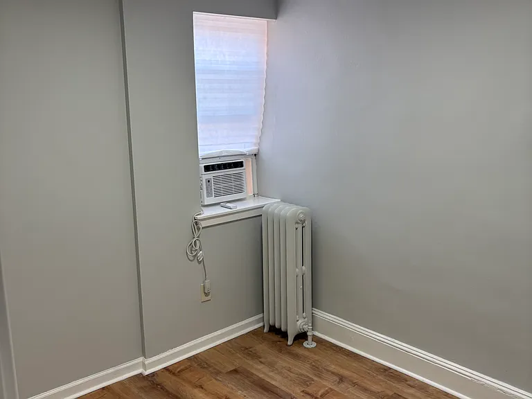2251 S Beechwood St — Photo 3