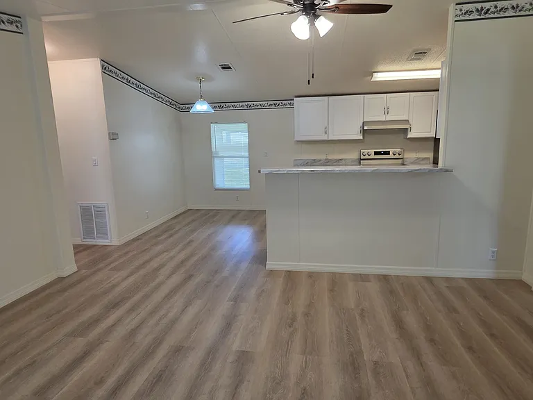 29548 Benjamin Dr — Photo 13