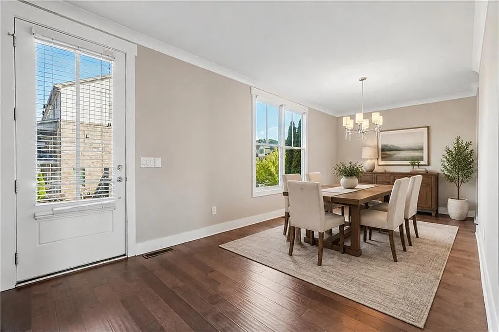 3 bed, 3.5 bath, 2865 sqft, $3,200 — Photo 3