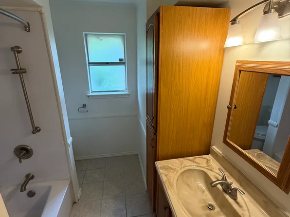 2418 Guerrero Dr, Carrollton, TX 75006