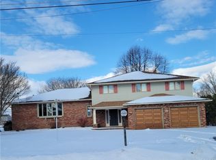 106 Victoria Park Dr, Liverpool, NY 13088