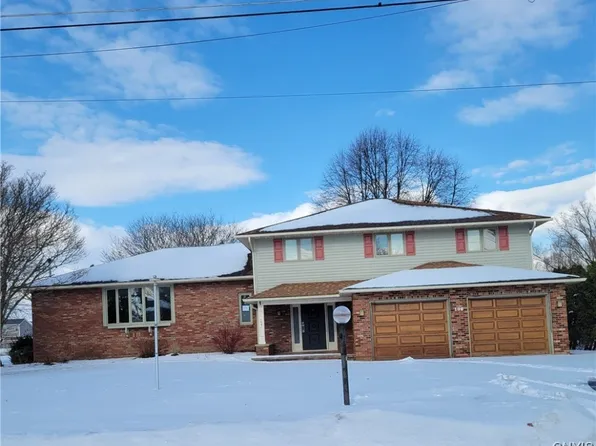 106 Victoria Park Dr, Liverpool, NY 13088