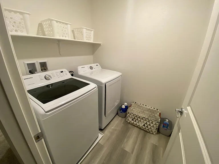 2828 Mosaic Moon Ln — Photo 27