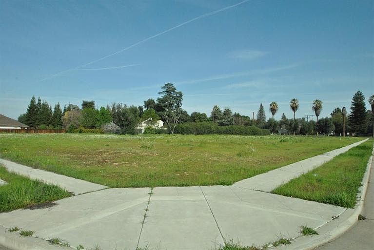1st image of 5379 E Orleans Ave