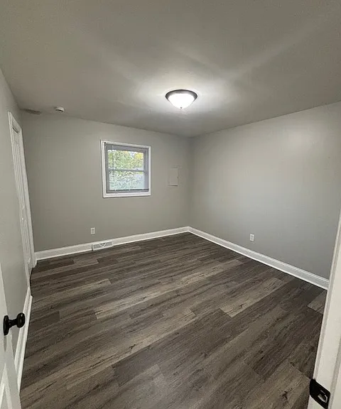 3287 Ashland St — Photo 6