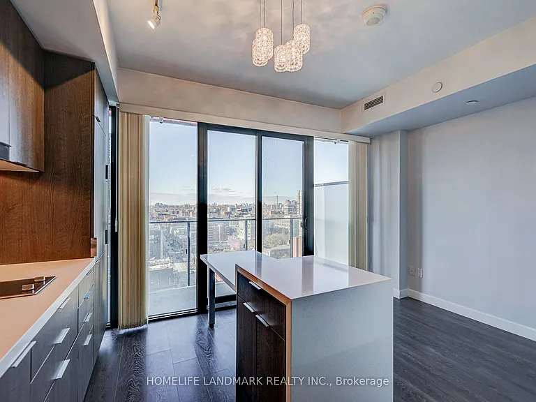 215 Queen St W #1403 — Photo 4