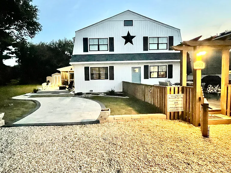 4403 Ocean View Ave — Photo 12