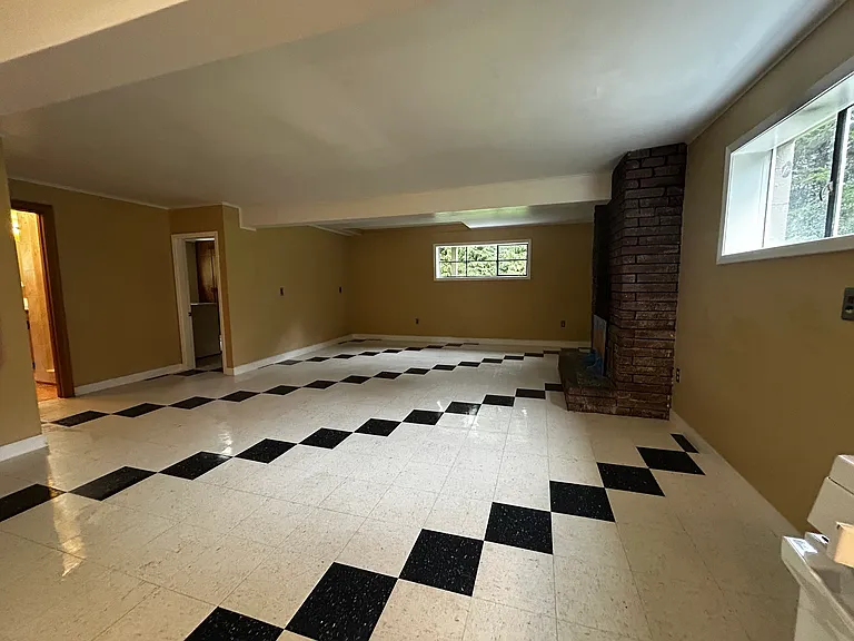 330 Sawmill Rd — Photo 14