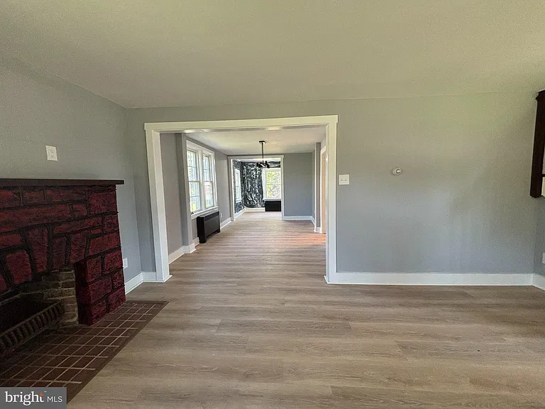 888 Walnut St — Photo 5
