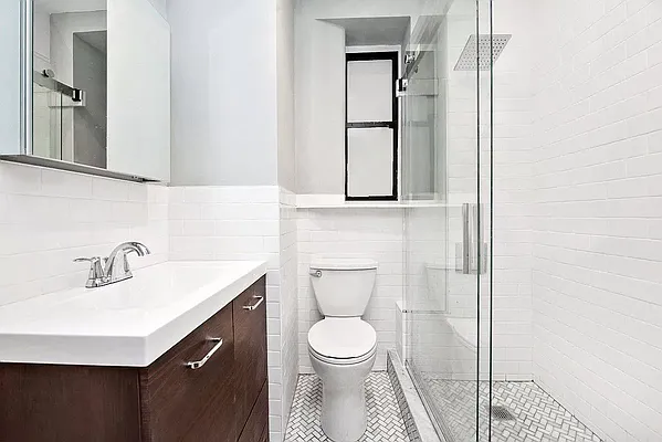 Rented by Compass | media 18