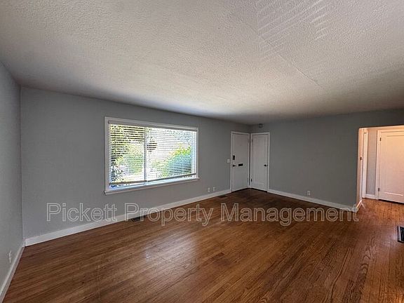 4th image of 631 Bertha Ave